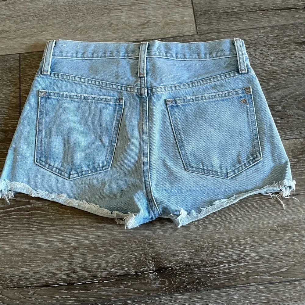 Madewell Relaxed Denim Shorts Medium wash Size 25